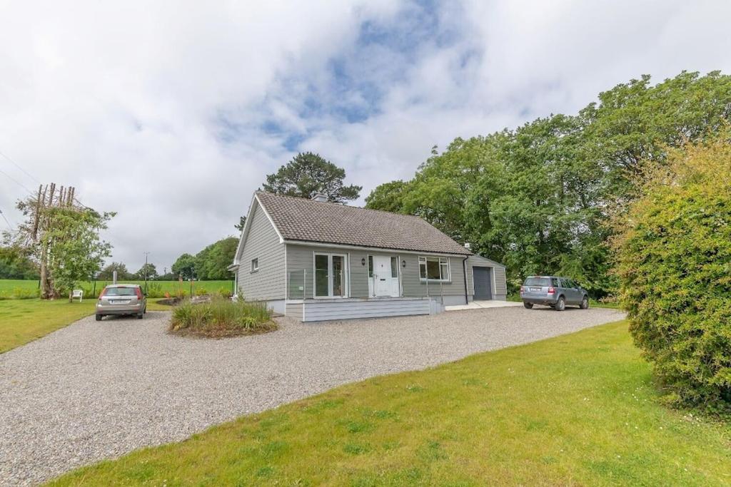 2 Bed Waterfront Property - Close To Courtmacsherry คอร์ก ภายนอก รูปภาพ