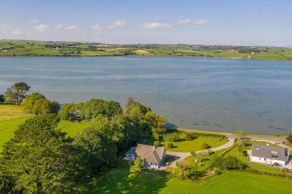 2 Bed Waterfront Property - Close To Courtmacsherry คอร์ก ภายนอก รูปภาพ