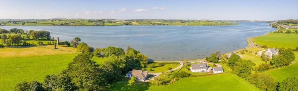2 Bed Waterfront Property - Close To Courtmacsherry คอร์ก ภายนอก รูปภาพ